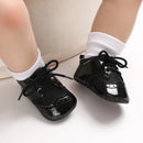 Sapatinho Baby Verniz Cadarço