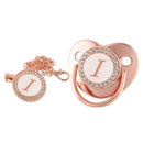 Chupeta Rose Gold + Prendedor Iniciais - Loja BiBia
